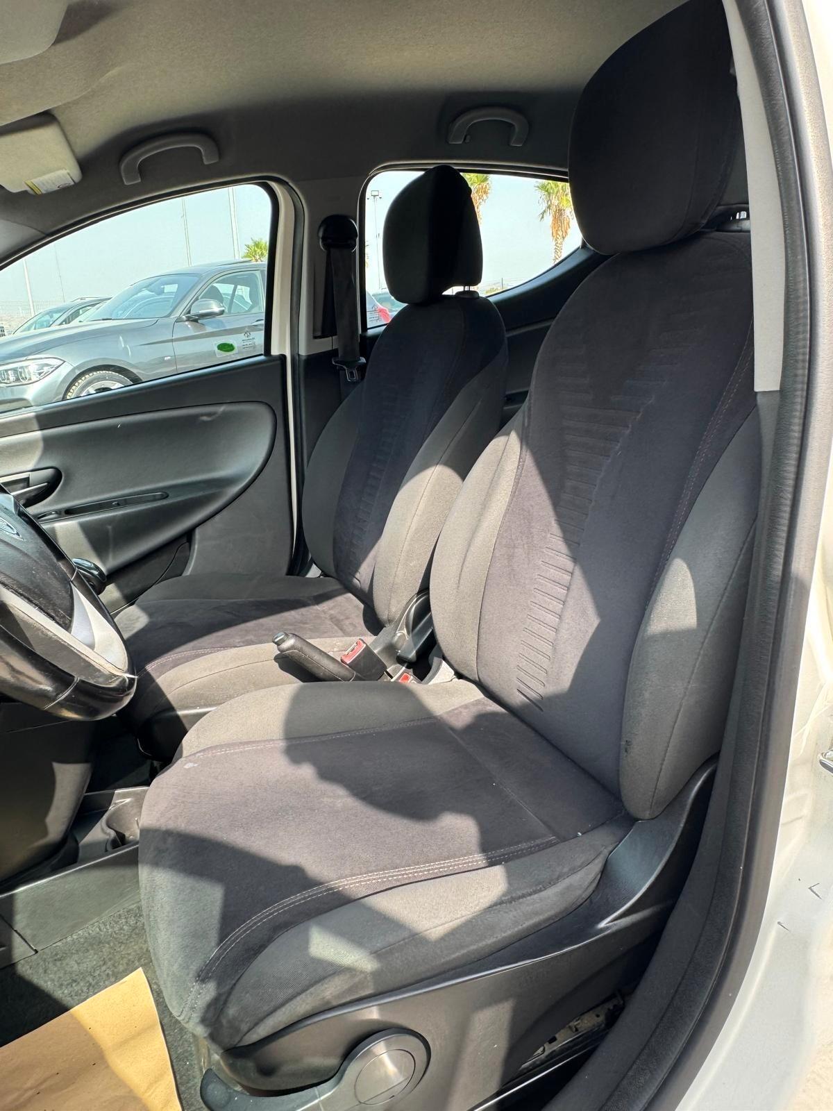 Lancia Ypsilon 1.3 MJT 16V 95 CV 5 porte S&S Platinum