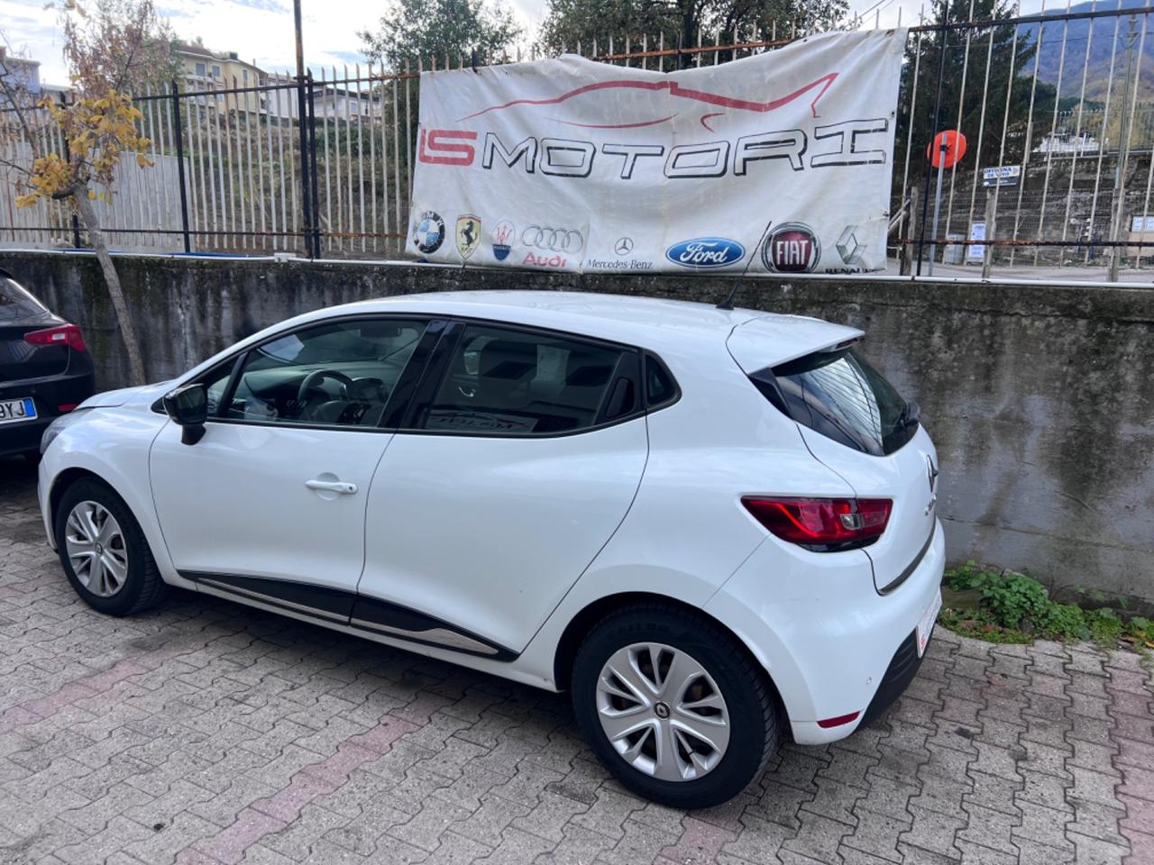 Renault Clio dCi 8V 75 CV 5 porte Moschino Life