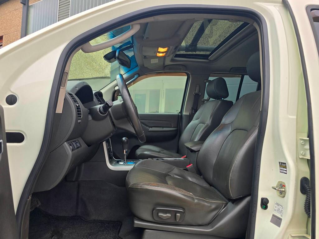 Nissan Navara 3.0 DCI V6 231CV "LE"