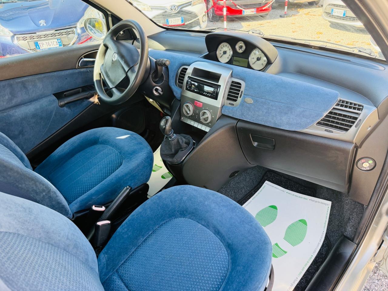 Lancia Ypsilon 1.2 8v Argento
