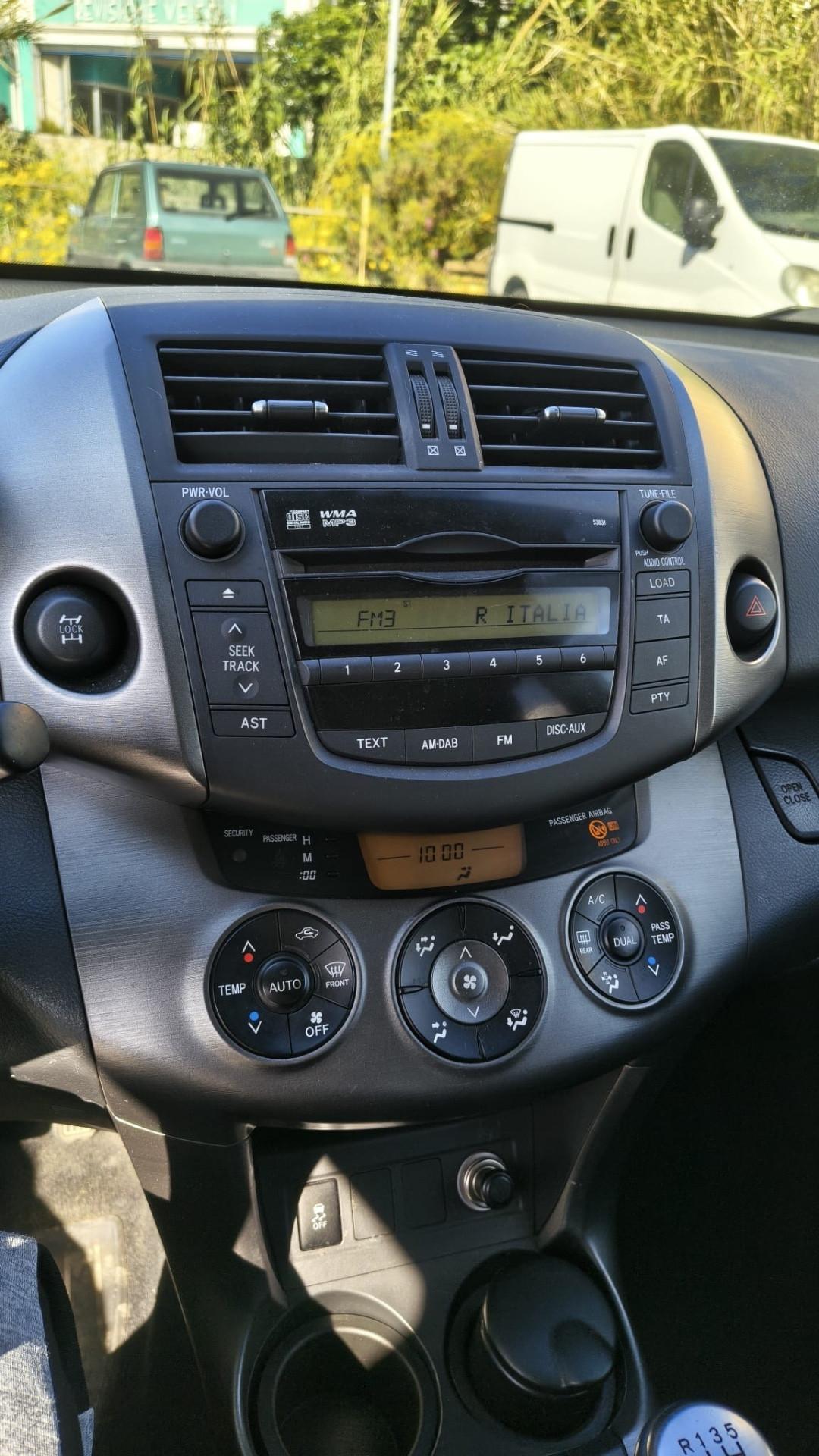 Toyota RAV 4 RAV4 Crossover 2.2 D-4D 150 CV DPF Luxury