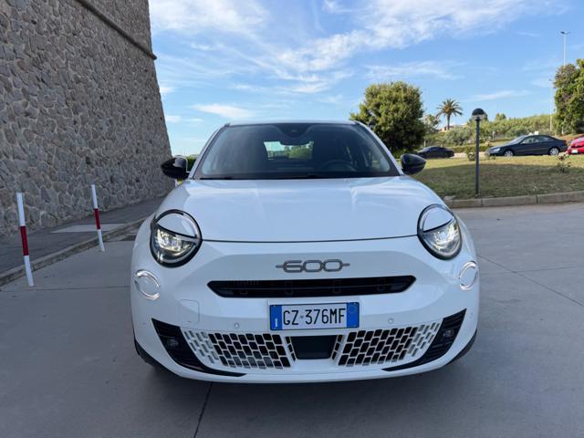 FIAT 600 HYBRID 145CV DCT MHEV+NAVI+RCAM+2PDC+LED