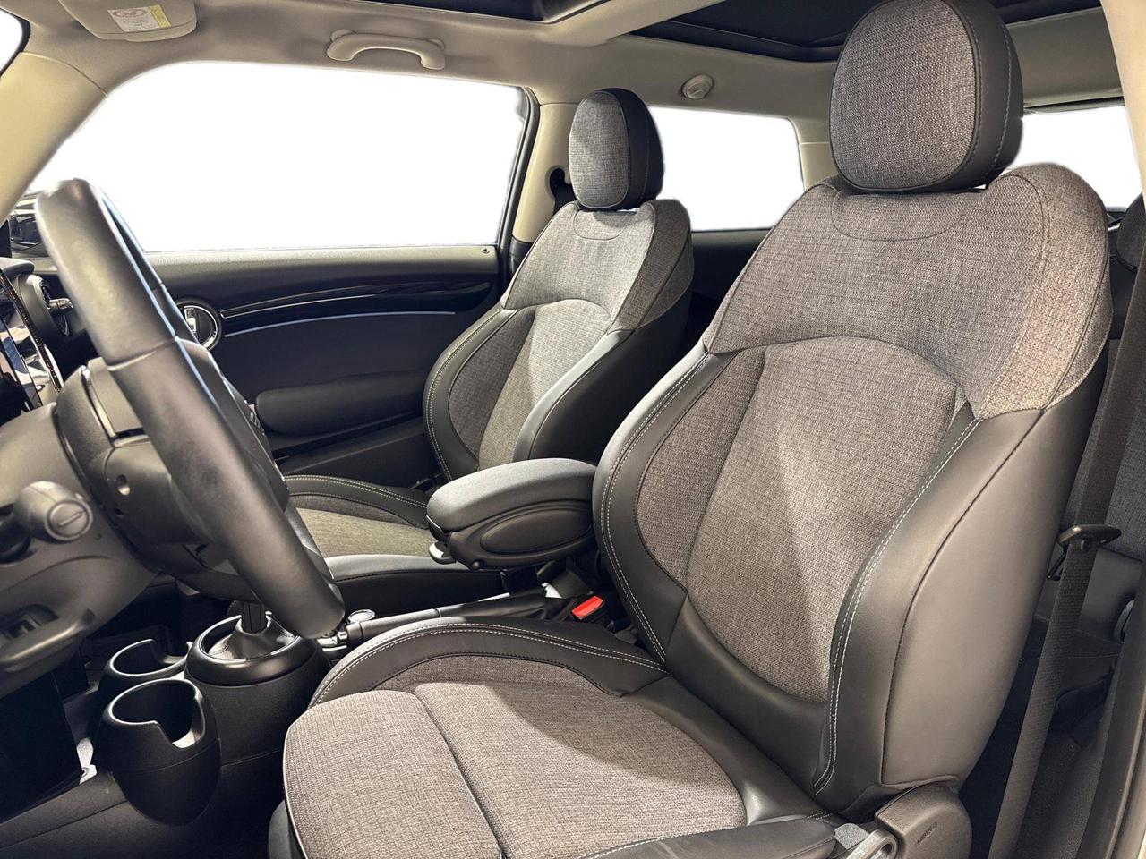 MINI Mini Cooper Essential 3 Porte