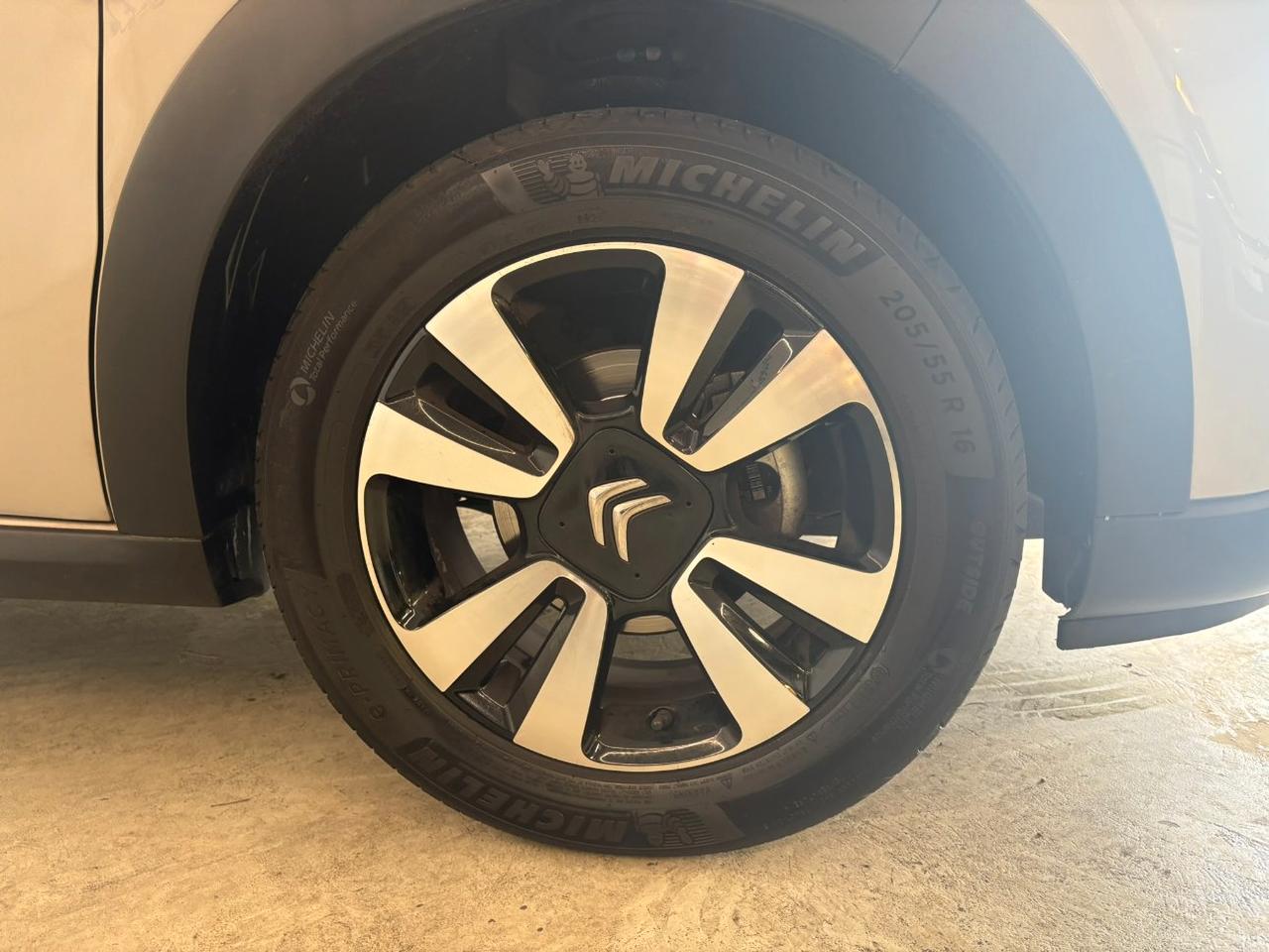Citroen C3 1.2 puretech Shine Pack s&s 83cv