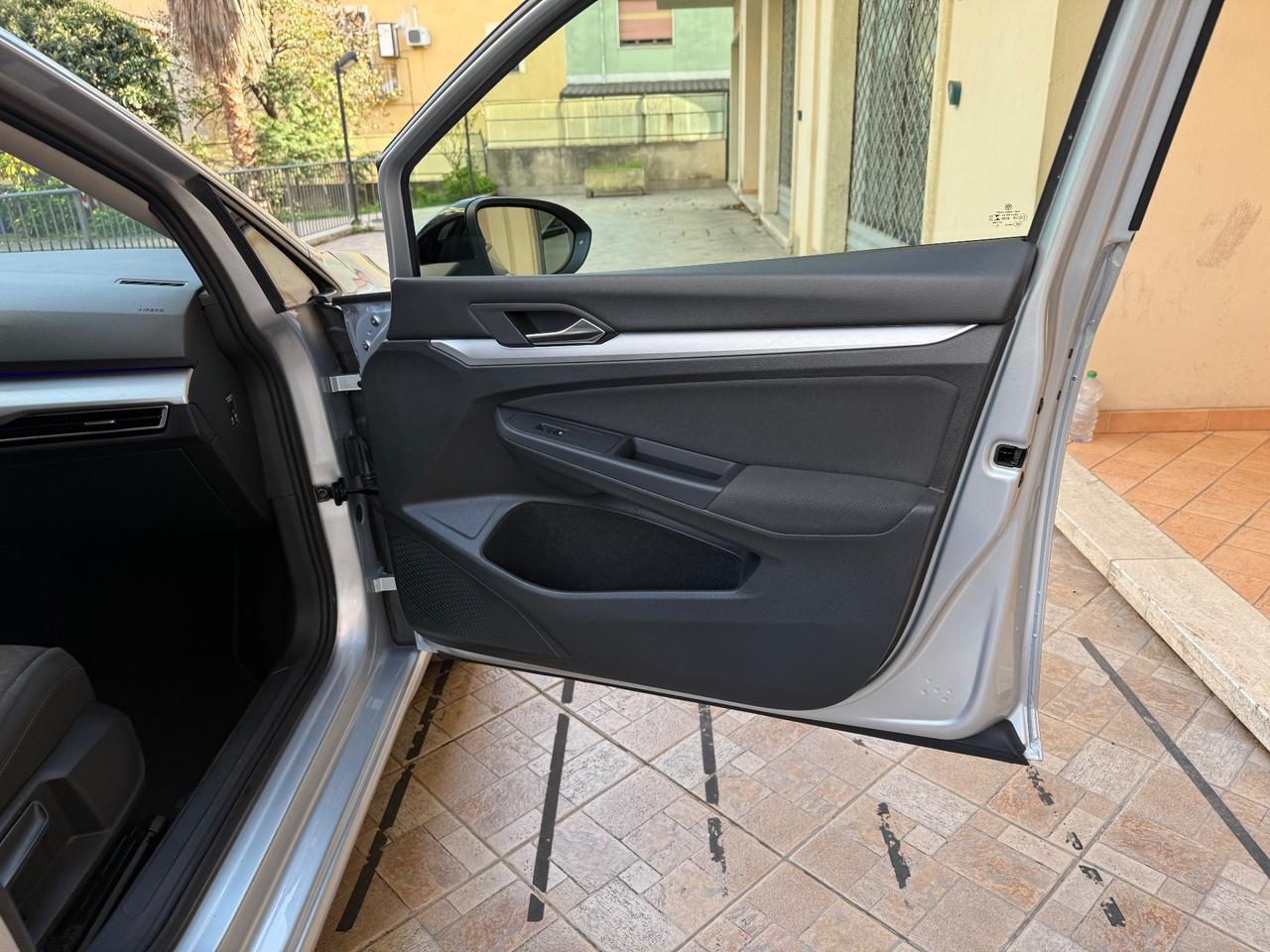 Volkswagen Golf 2.0 TDI 150 CV DSG SCR Style