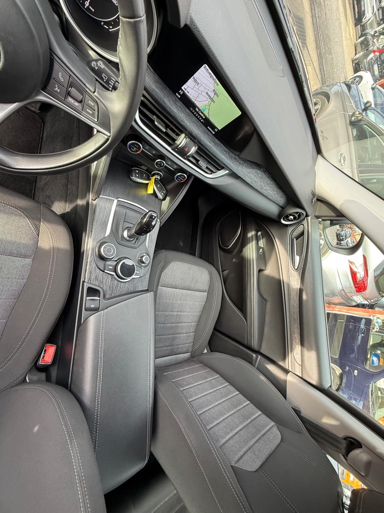 Stelvio 2.2 190 CV AT8 RWD Super-unipro-rate-sport pack