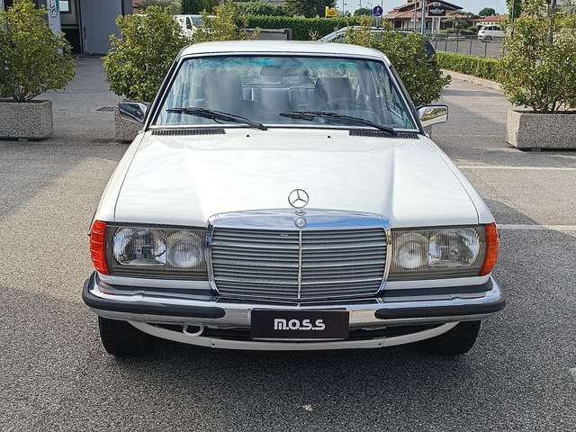 Mercedes-Benz 230 MERCEDES  230