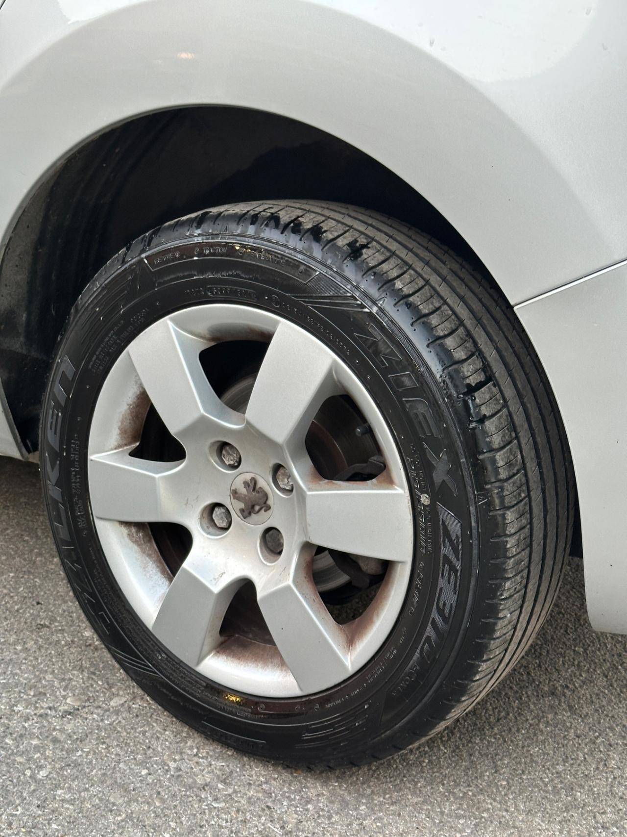 Peugeot 5008 1.6 HDi 112CV Business 5 posti