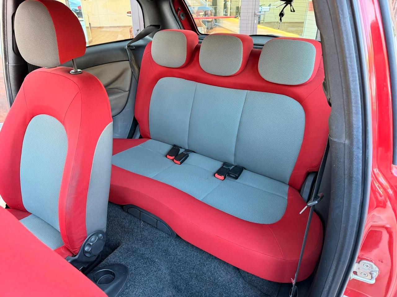 Lancia Ypsilon 1.3 MJT 75 CV Platino