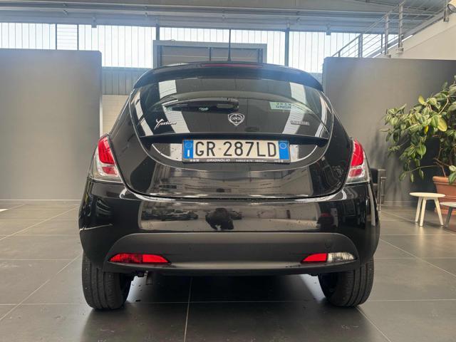 LANCIA Ypsilon 1.0 FireFly 5 porte S&S Hybrid Silver