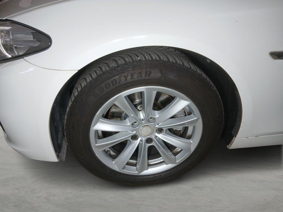 BMW Serie 5 (F10/11) - 520d Touring Luxury