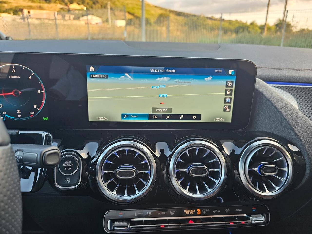 MERCEDES GLA 200D PREMIUM 11/2022