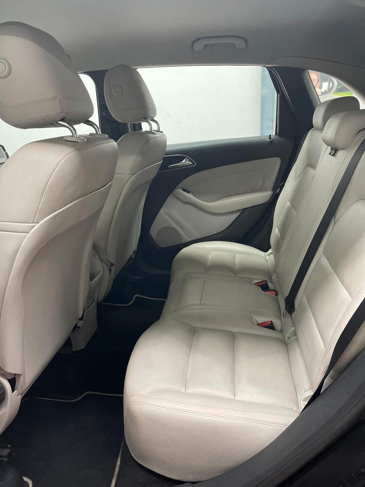 Mercedes-benz B 180 CDI BlueEFFICIENCY Executive
