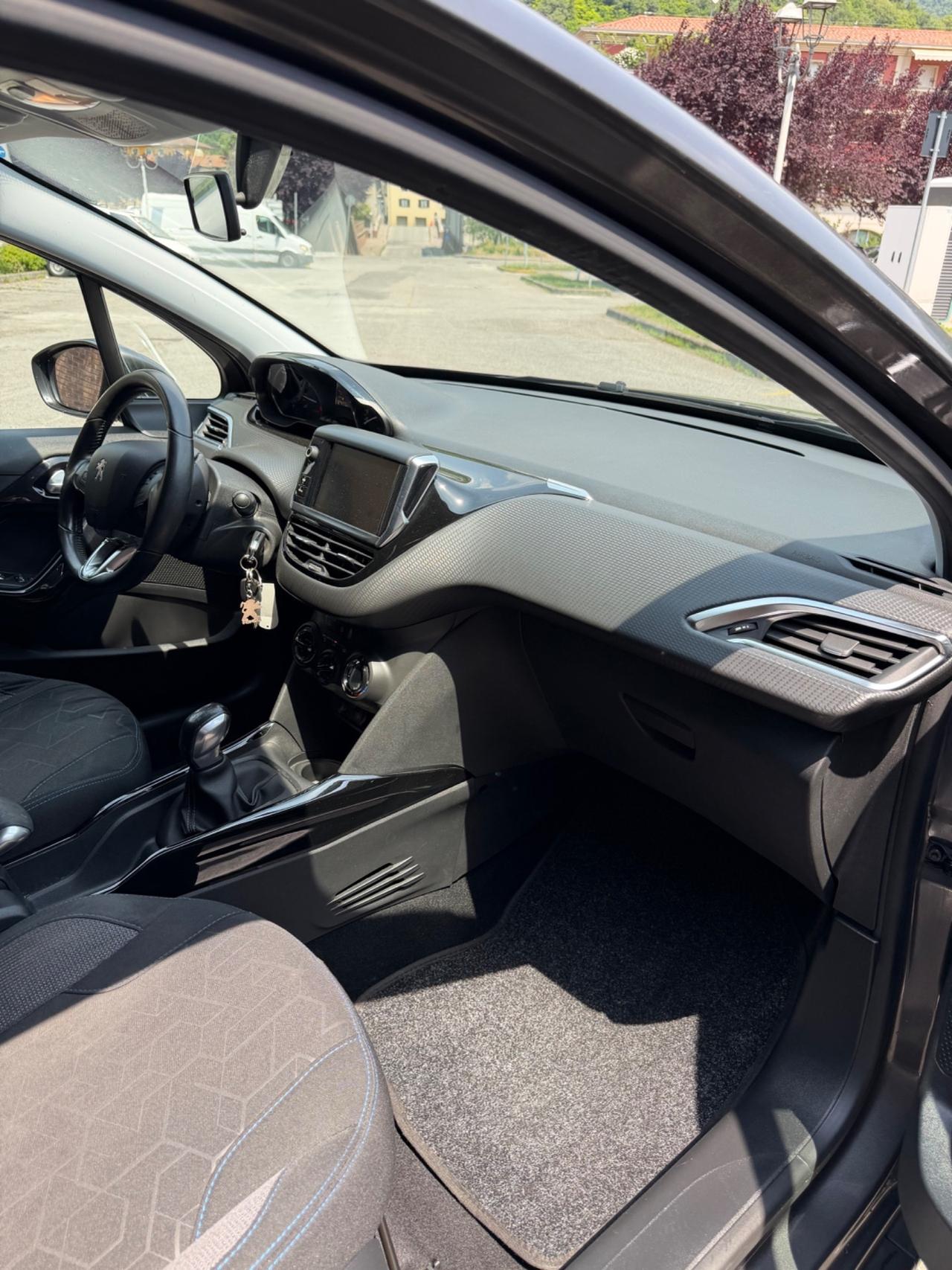 Peugeot 2008 PureTech 82 S&S Allure