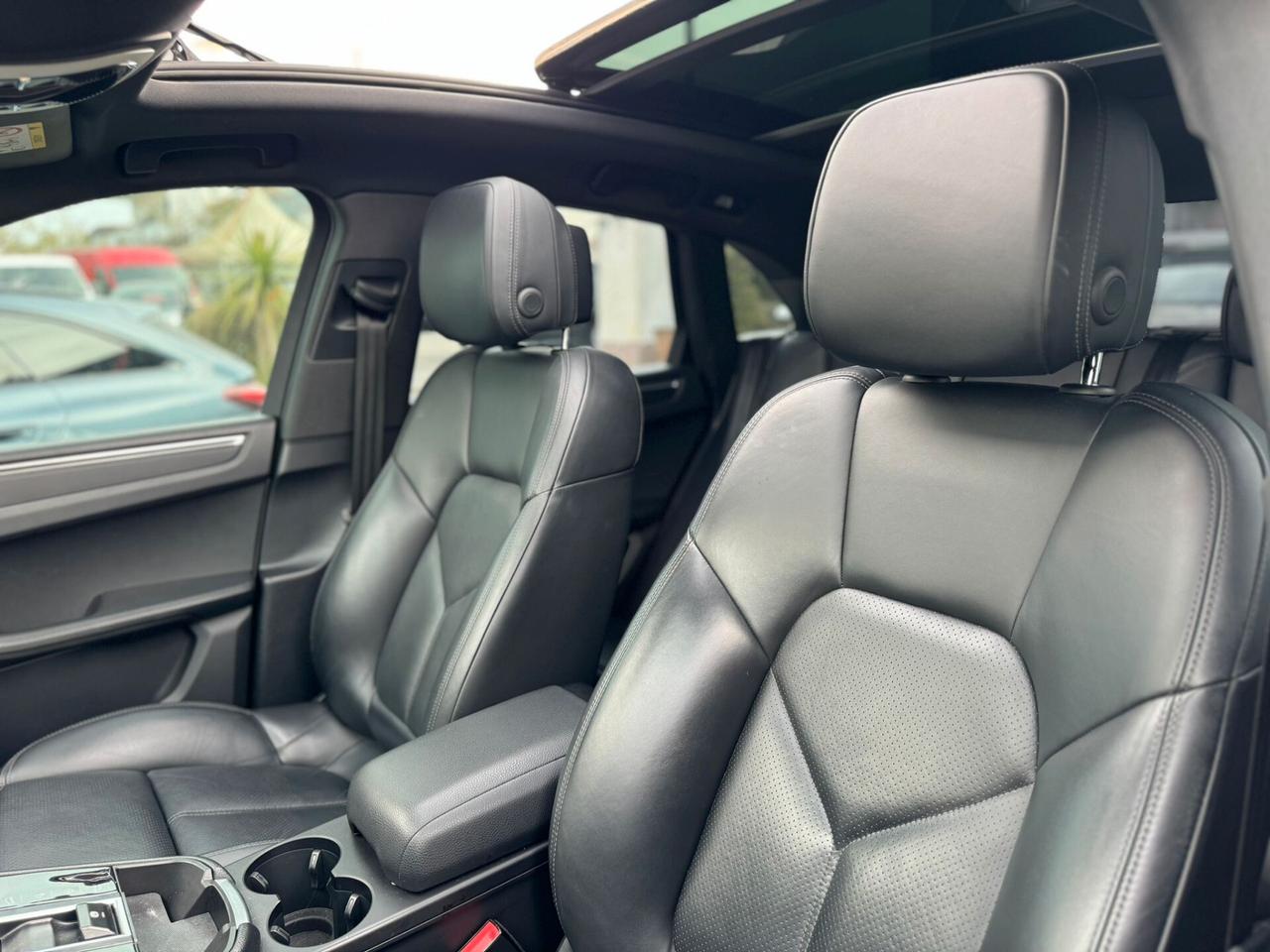 Porsche Macan 2.0 245CV TETTO APRIBILE