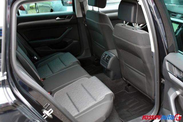 VOLKSWAGEN Passat Variant 2.0 TDI SCR 150 CV DSG BUSINESS + GANCIO TRAINO