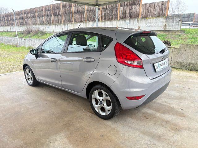 FORD Fiesta 1.4 TDCi 70CV 5 porte Titanium OK NEOPATENTATI