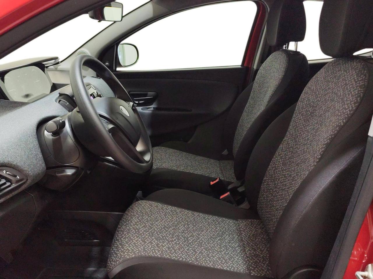 Lancia Ypsilon 1.2 Silver Gpl 69cv