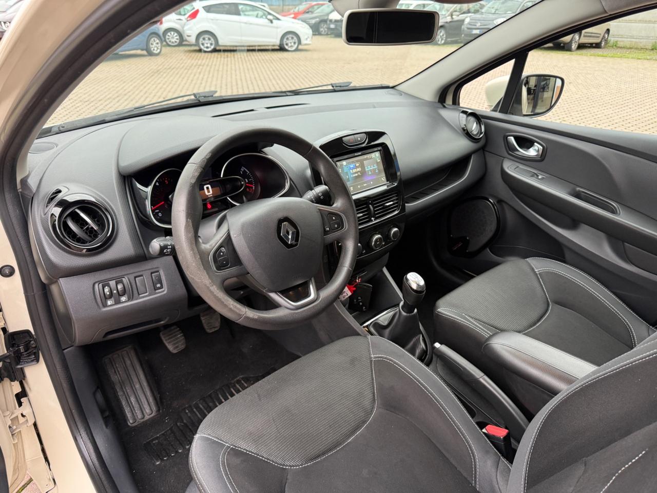 Renault Clio dCi 8V 90CV Start&Stop 82gr 5 porte OK NEOPATENTATI