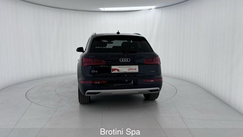 Audi Q5 40 TDI quattro S tronic Business Sport