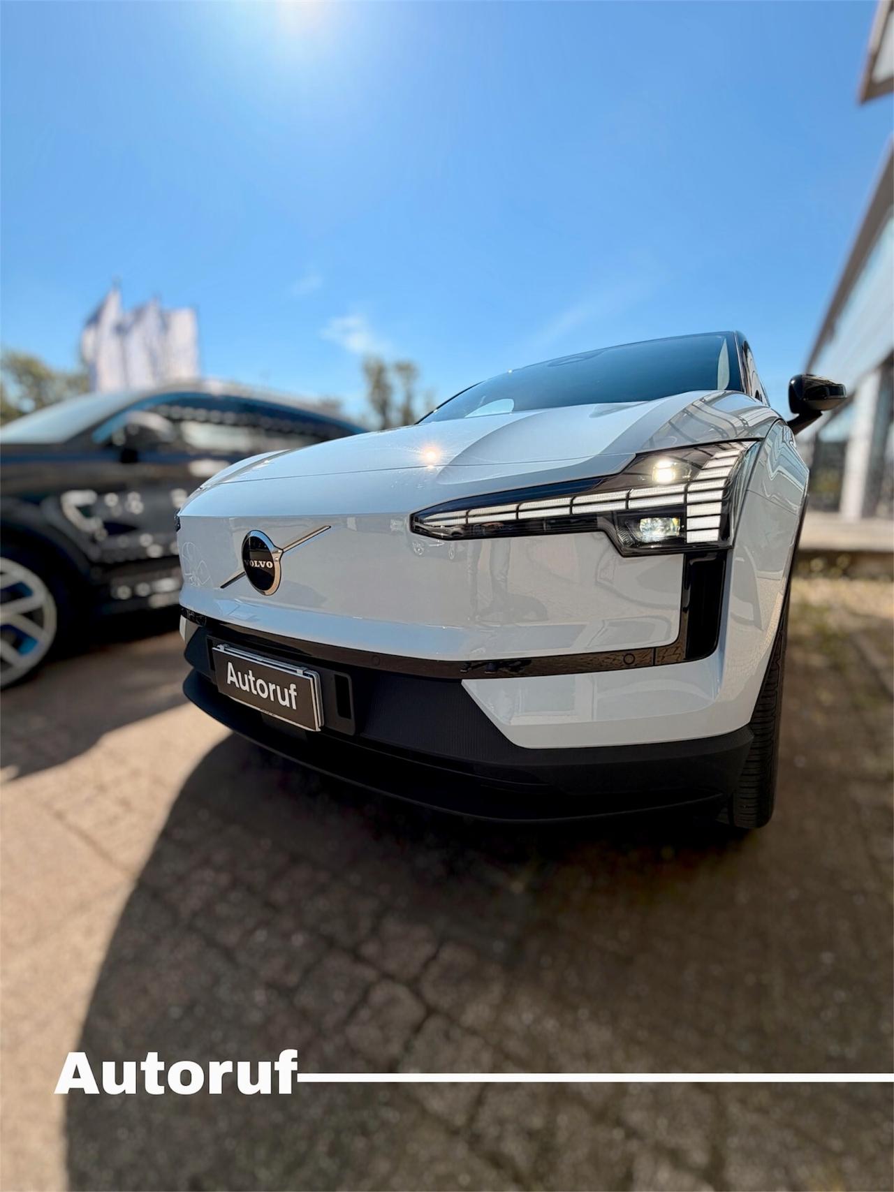 Volvo EX30 PLUS LONG RANGE ELECTRIC 475km