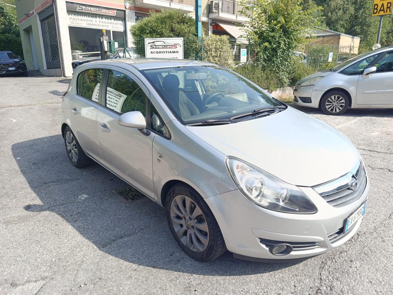 Opel Corsa 1.2 5 porte Club