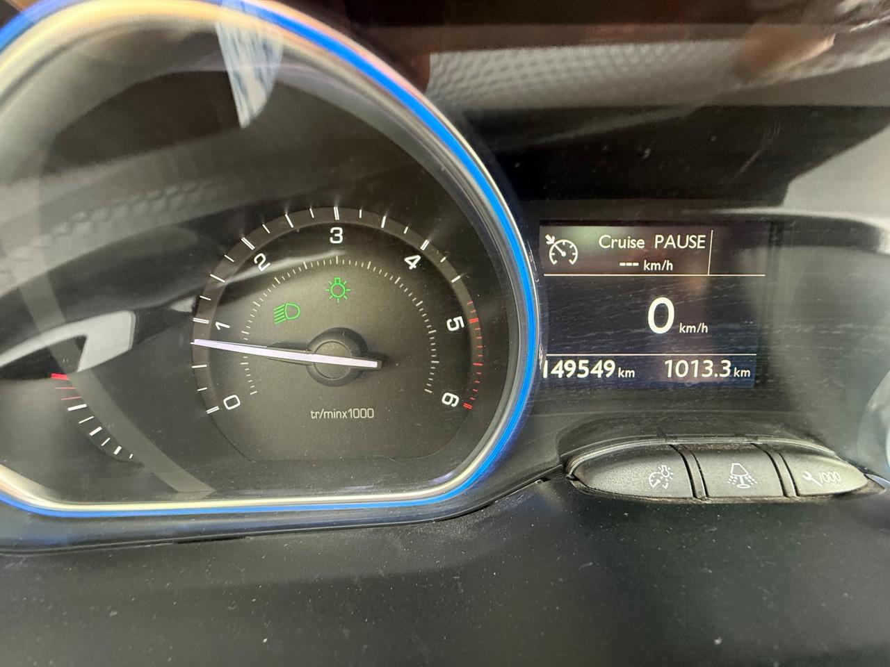 Peugeot 2008 1.6 e-HDi 115 CV Stop&Start Allure