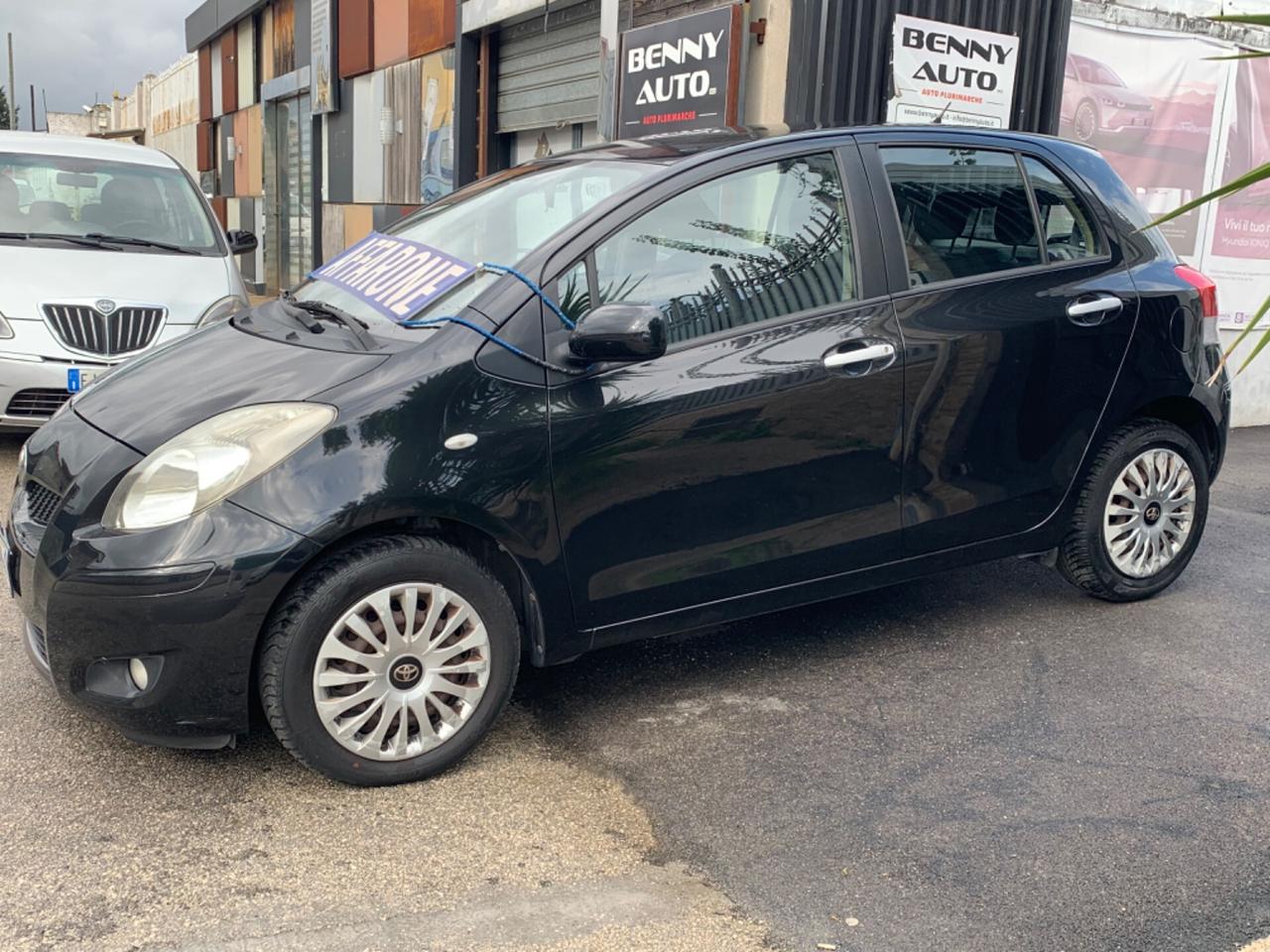 Toyota Yaris 1.3 5 porte Sol