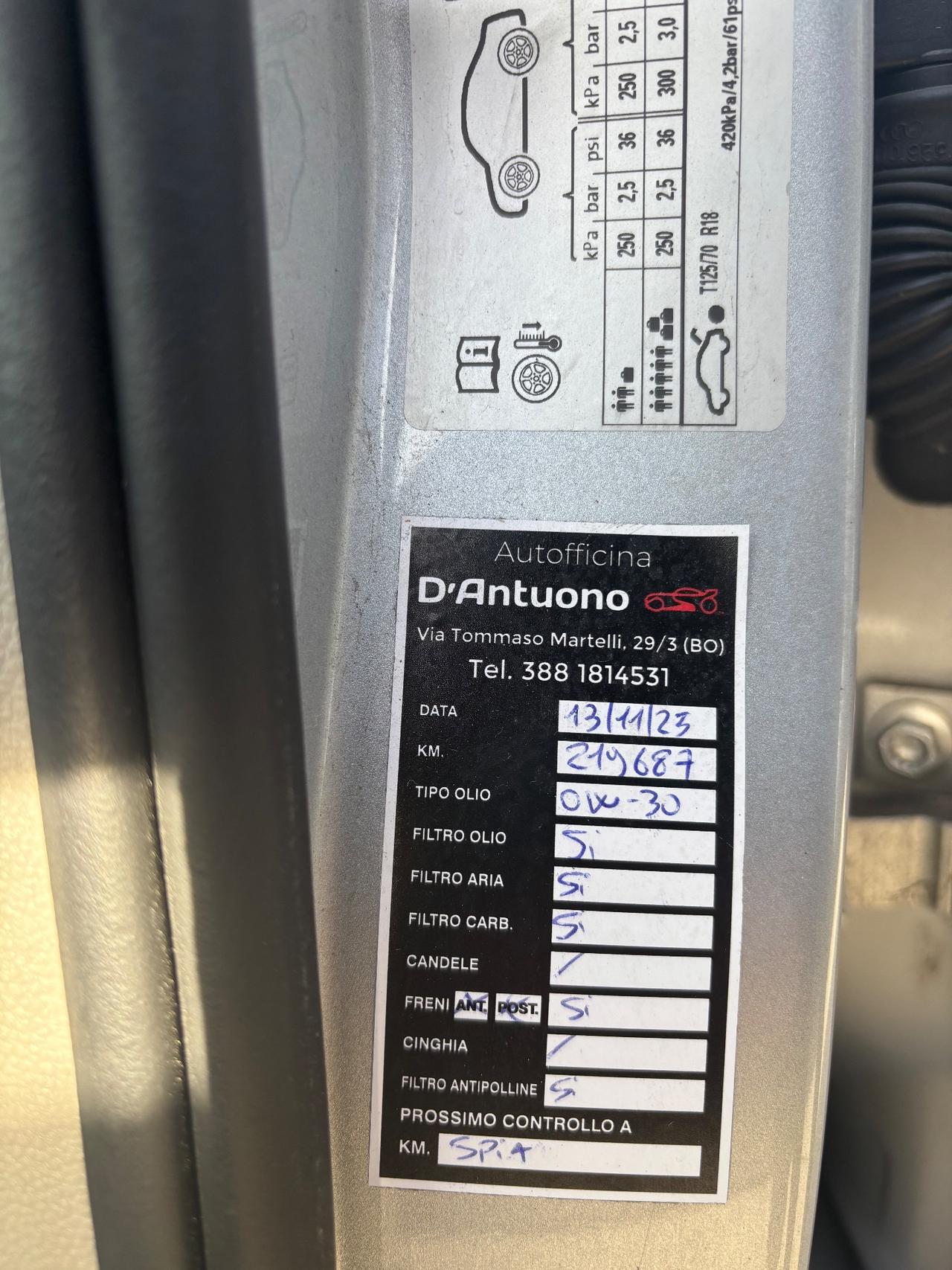 Volkswagen Golf Variant 2.0 TDI 115cv