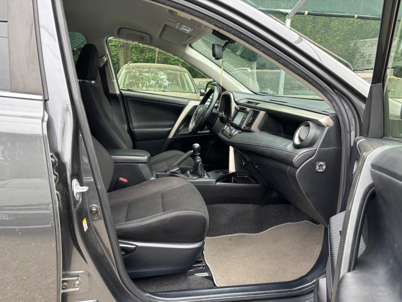 Toyota RAV 4 2.0 D-4D Style