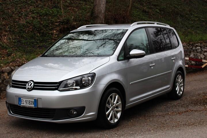 Volkswagen Touran Business 1.6 TDI Comfortline 7 POSTI 8 PNEUMATICI SU CERCHIO IN LEGA ORIGINALE
