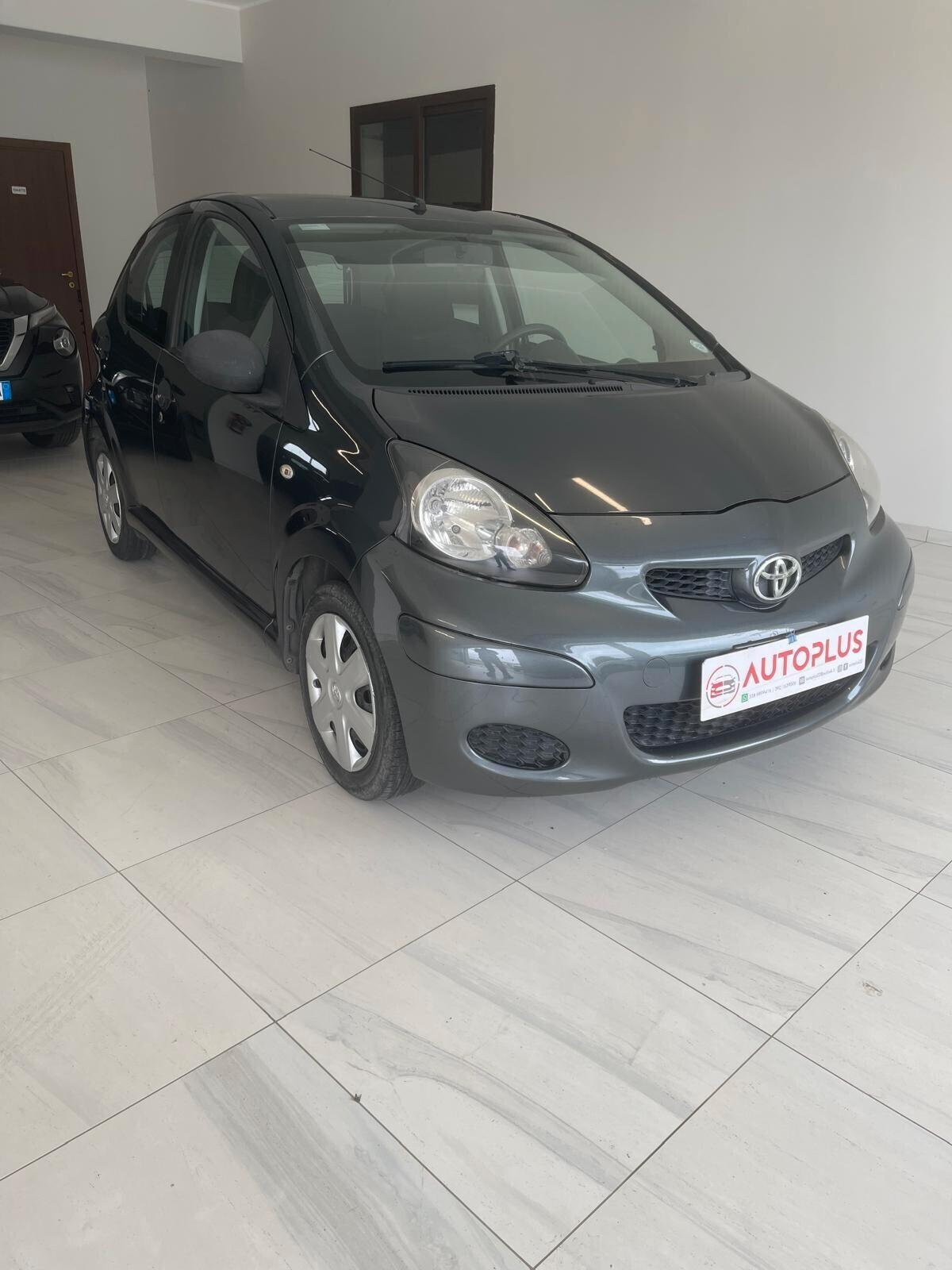 Toyota Aygo 1.0 12V VVT-i 5 porte Lounge Connect