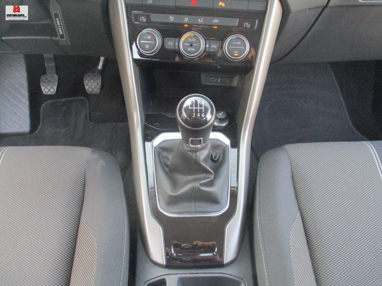 Volkswagen T-Roc 1.0 TSI Business 2021 NAVI-KM74000 FULL