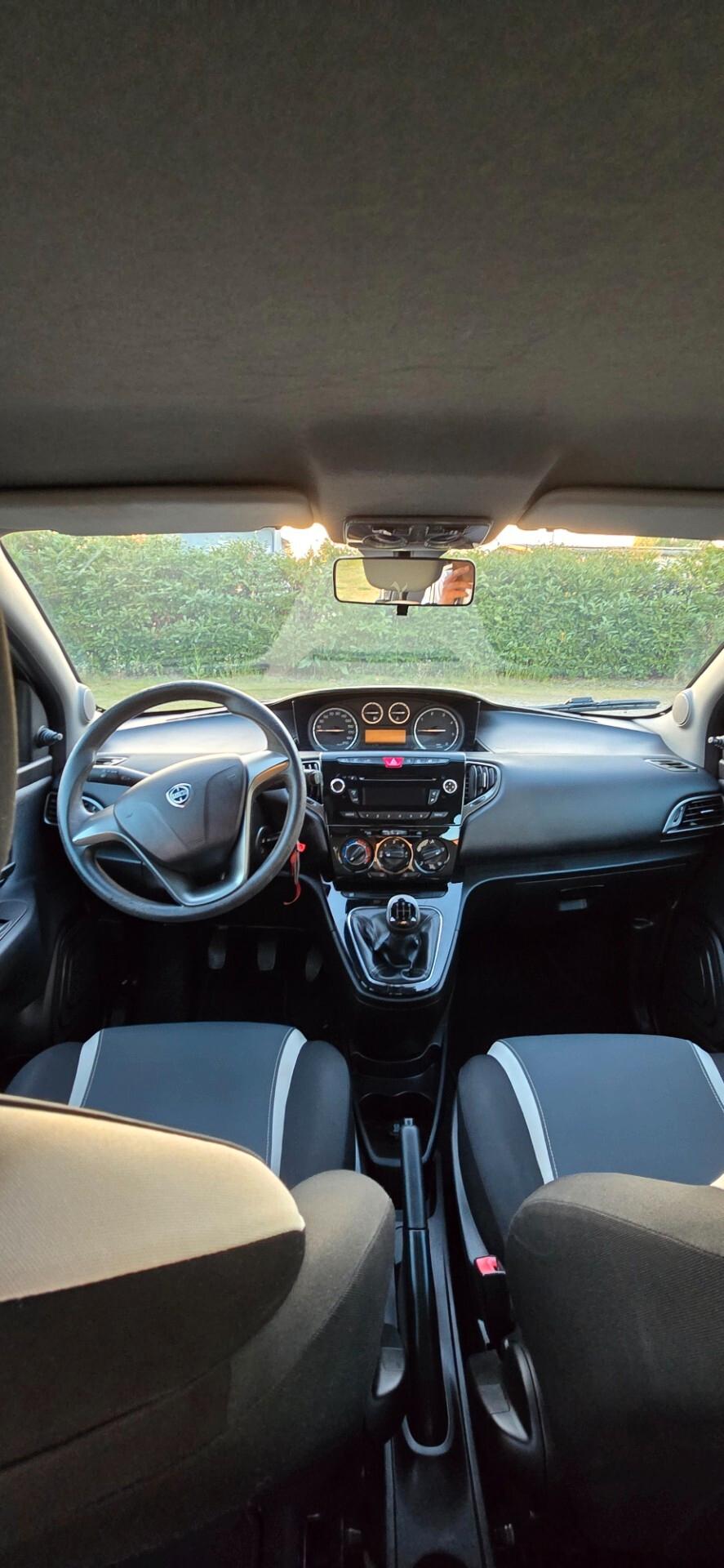 Lancia Ypsilon 1.3 MJT 16V 95 CV 5 porte S&S Elefantino