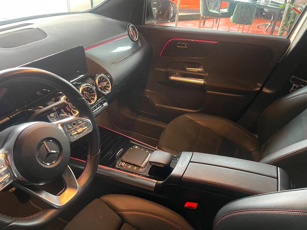 Mercedes Classe GLA 200 d Premium Pack Night Telecamera AMG