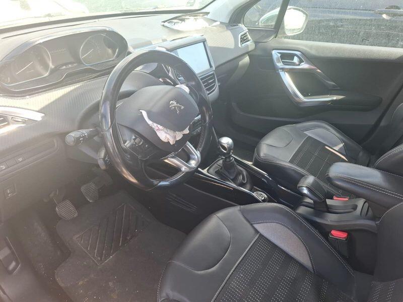 PEUGEOT 2008 2018 SINISTRATA