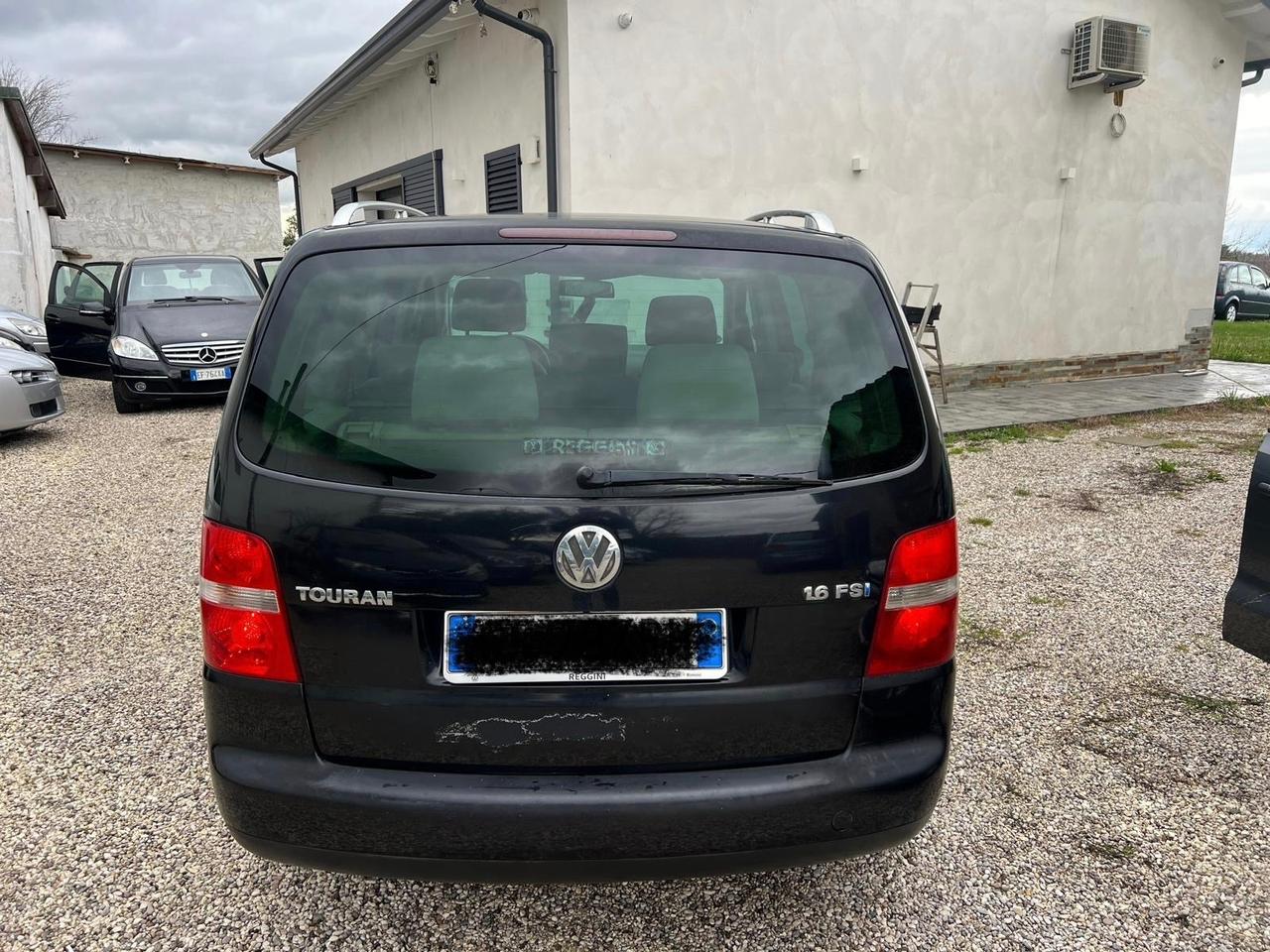 Volkswagen Touran 1.6 16V FSI Highline