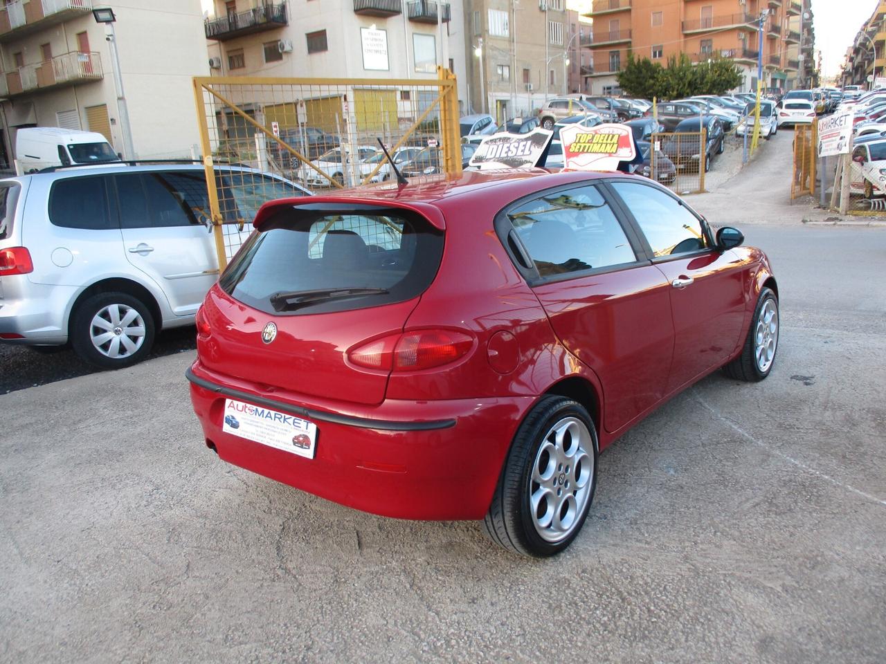 Alfa Romeo 147 1.9 JTD 115 CV MOLTO BELLA
