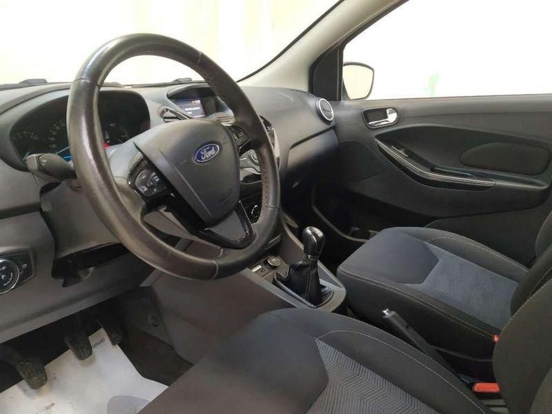 Ford Ka + 1.2 Black&White Black Body 85cv