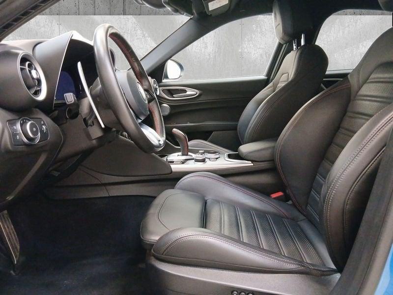 Alfa Romeo Giulia 2.2 t Competizione Q4 210cv auto