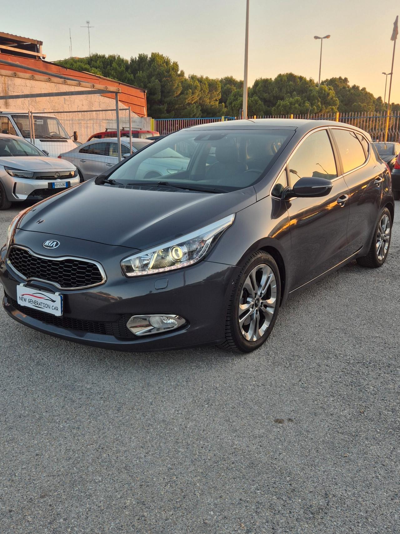 Kia Ceed cee'd 1.6 CRDi 128 CV 5 porte Class