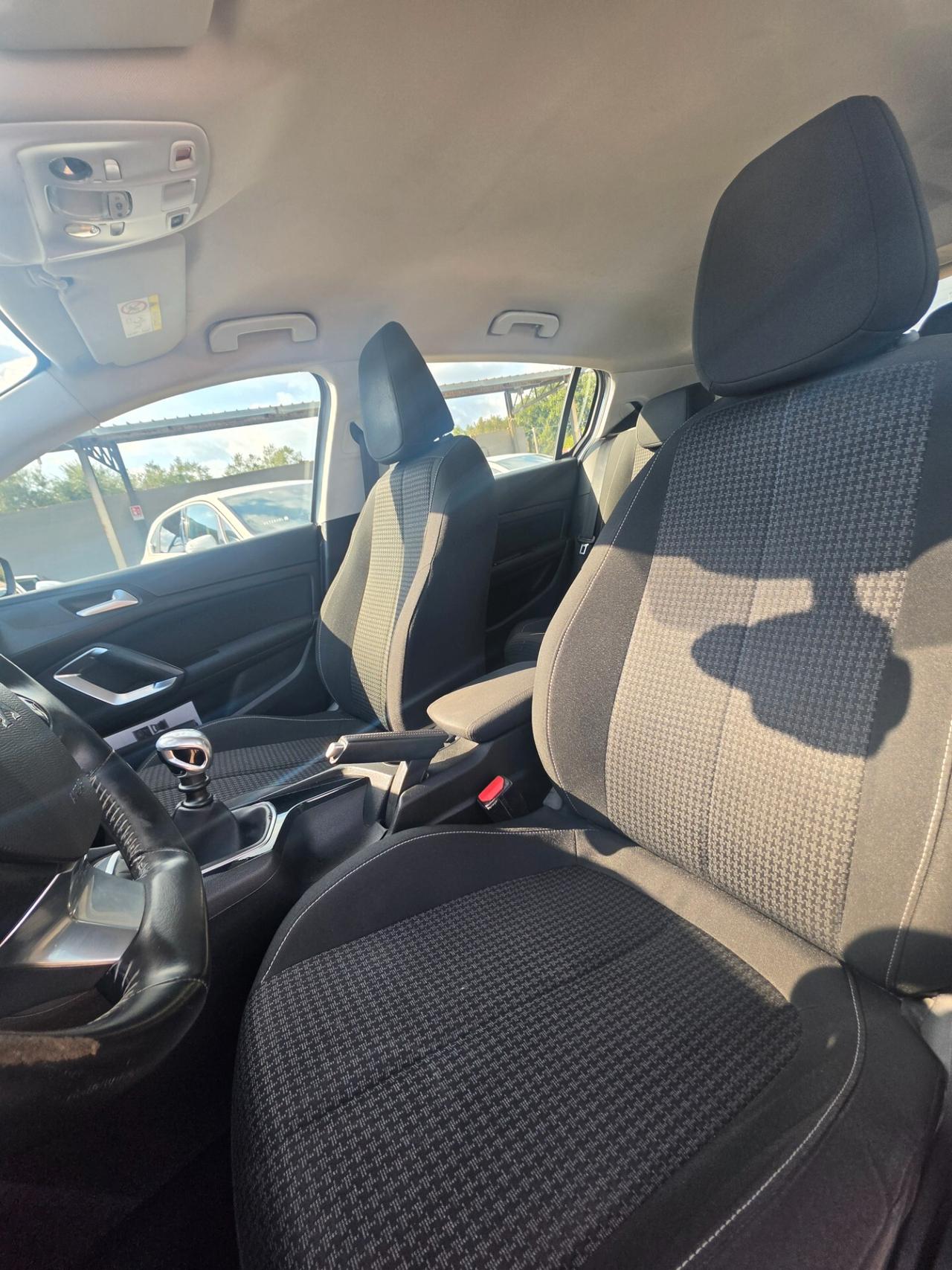 Peugeot 308 BlueHDi 130 S&S Active ok neopatentati