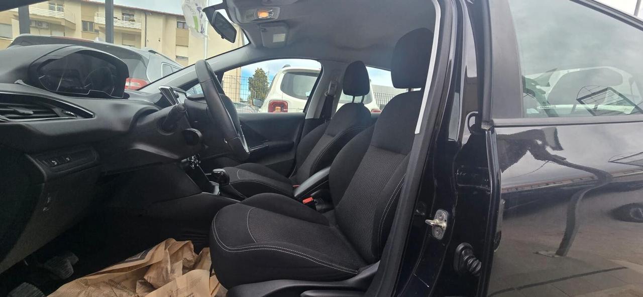 Peugeot 208 PureTech 82 5 porte Allure