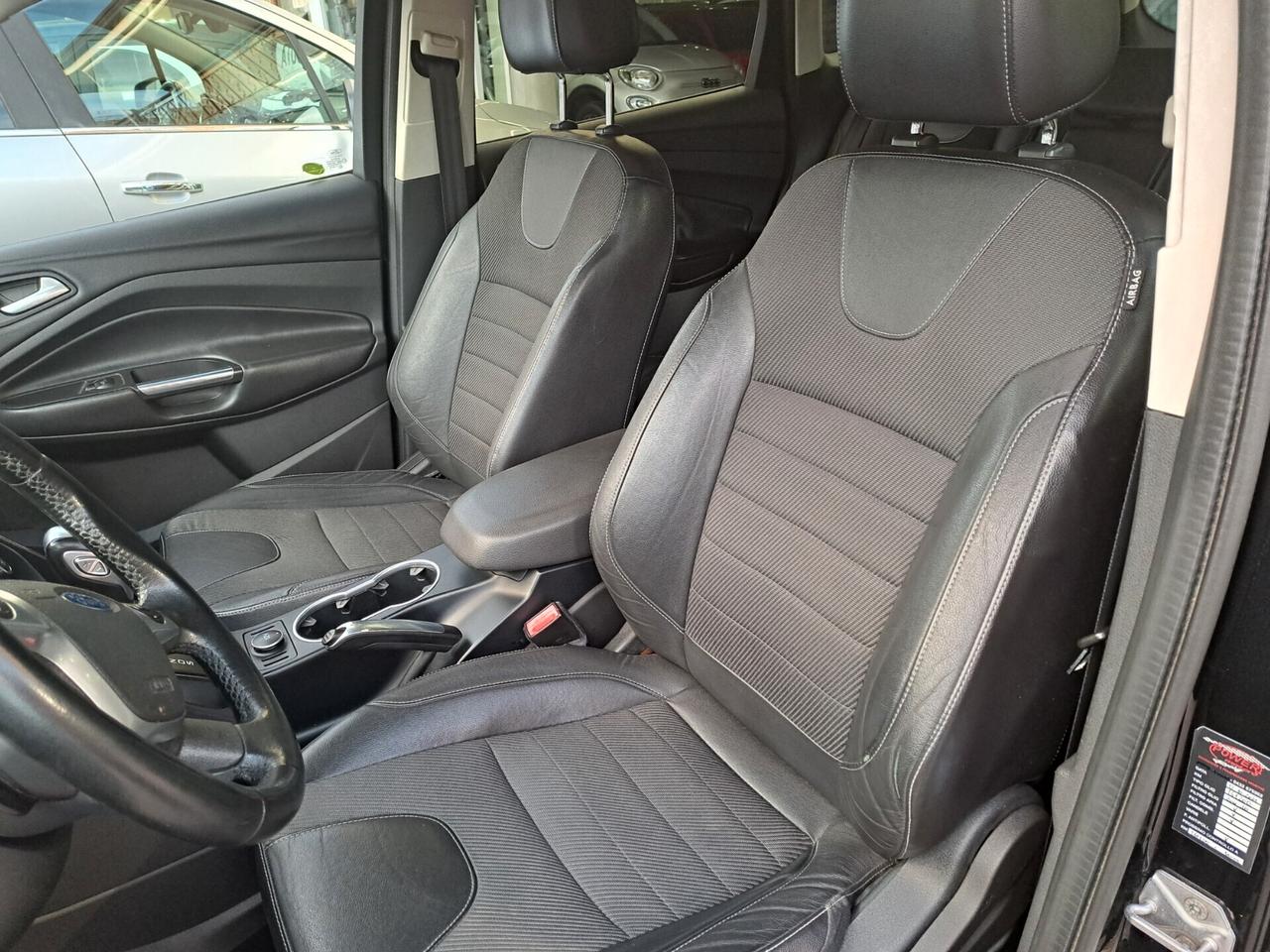 Ford Kuga 2.0 TDCI 163 CV 4WD Powershift Titanium