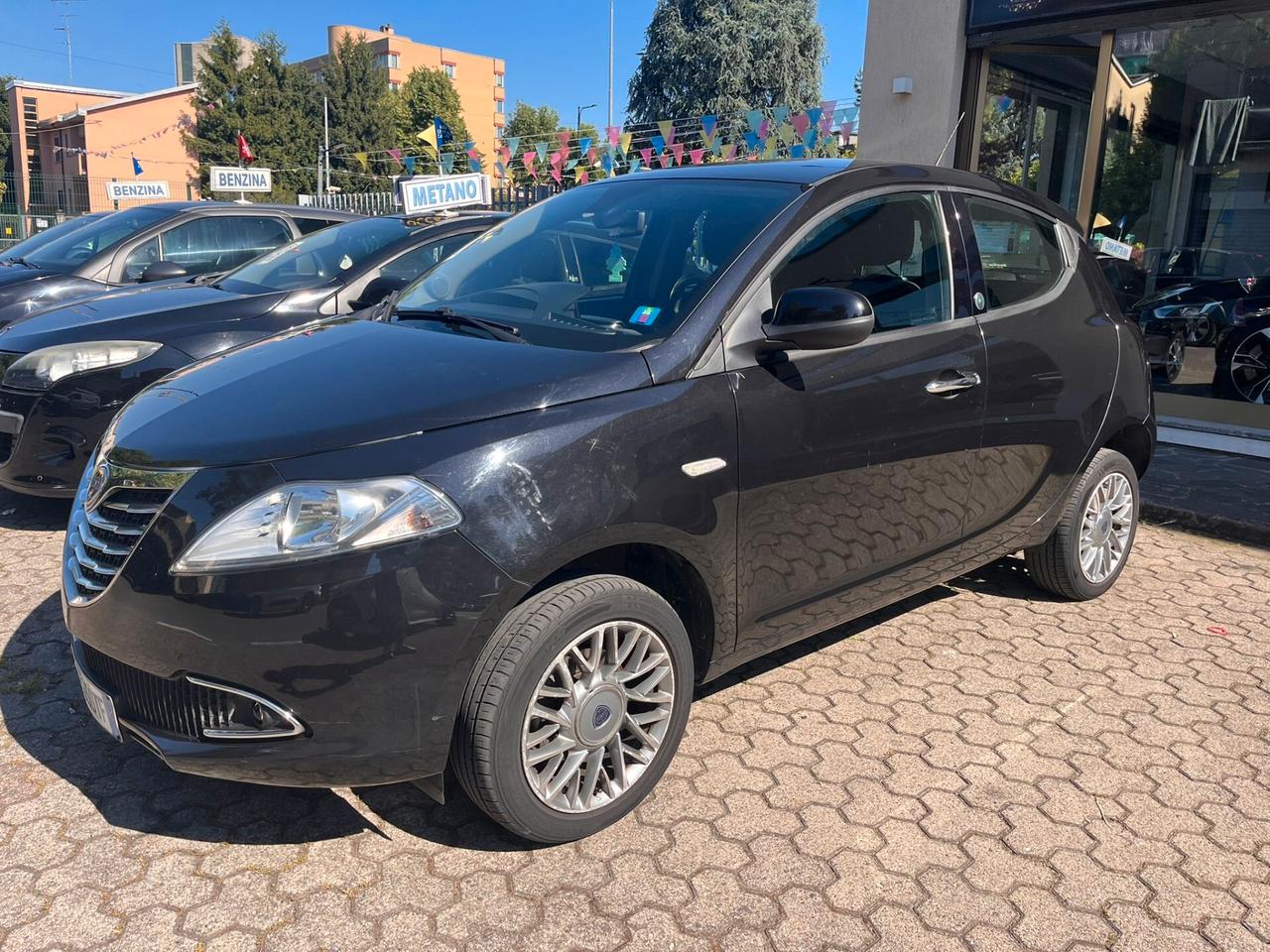 Lancia Ypsilon 0.9 TwinAir 85 CV 5 porte Metano Ecochic Gold