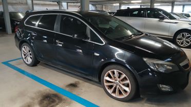 Opel Astra 2.0 CDTI 165CV Sports Tourer Cosmo
