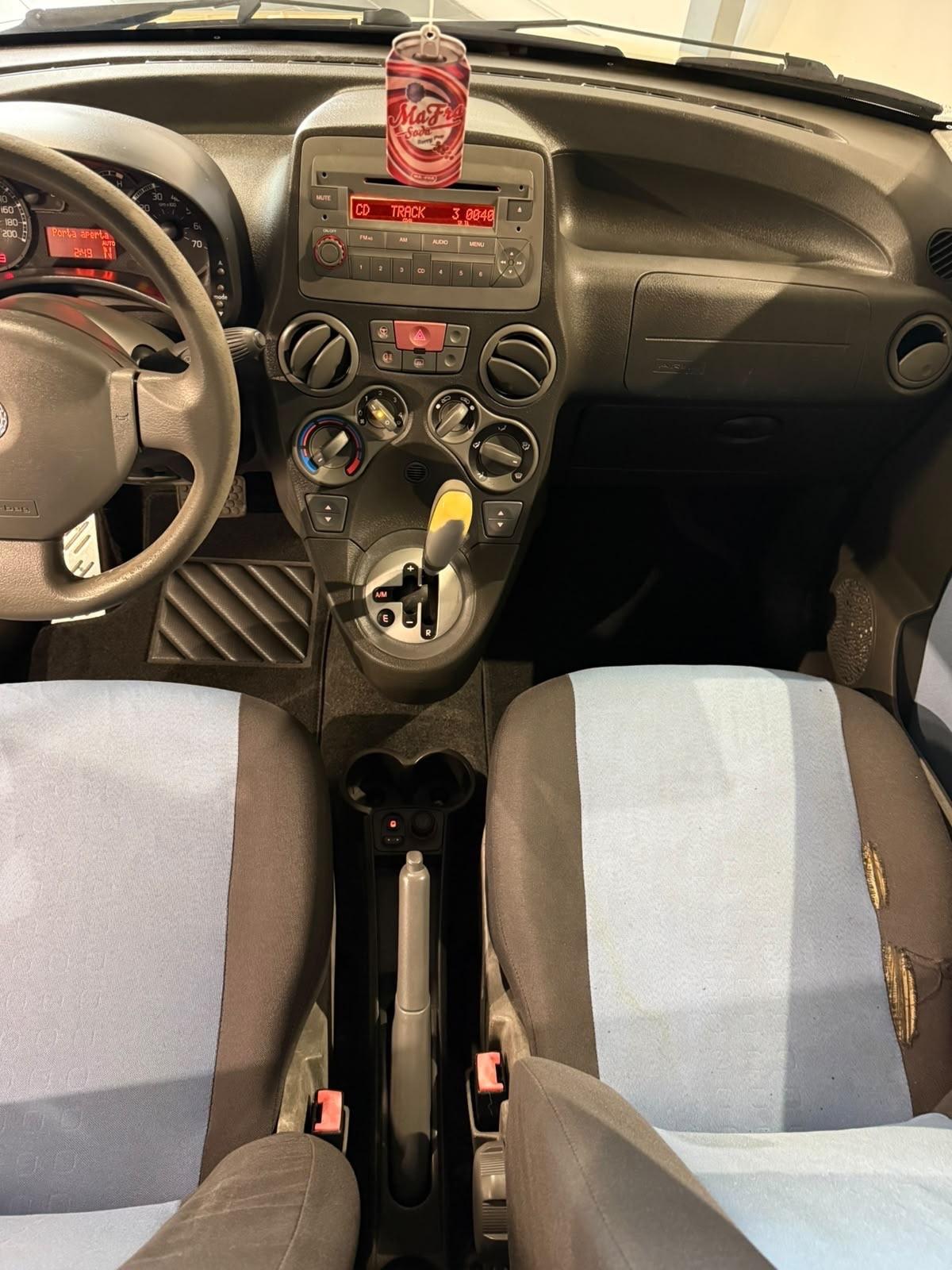 Fiat Panda 1.2 -AUTOMATICA-NEOPATENTATI