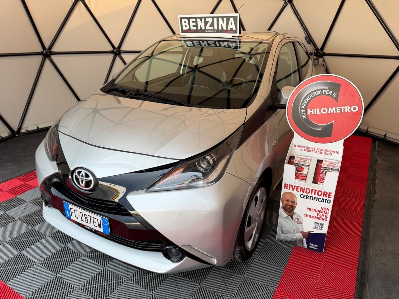 Toyota Aygo 1.0 VVT-i 69 CV 5 porte x-wave