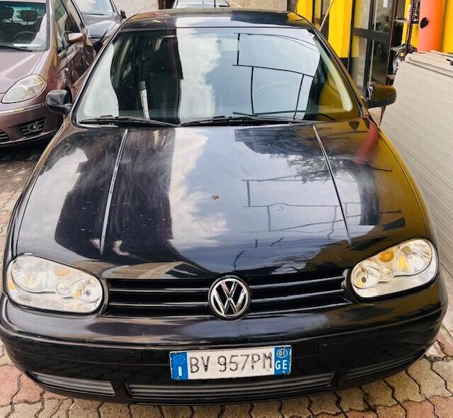 Volkswagen Golf 1.6 16V cat 5 porte Highline