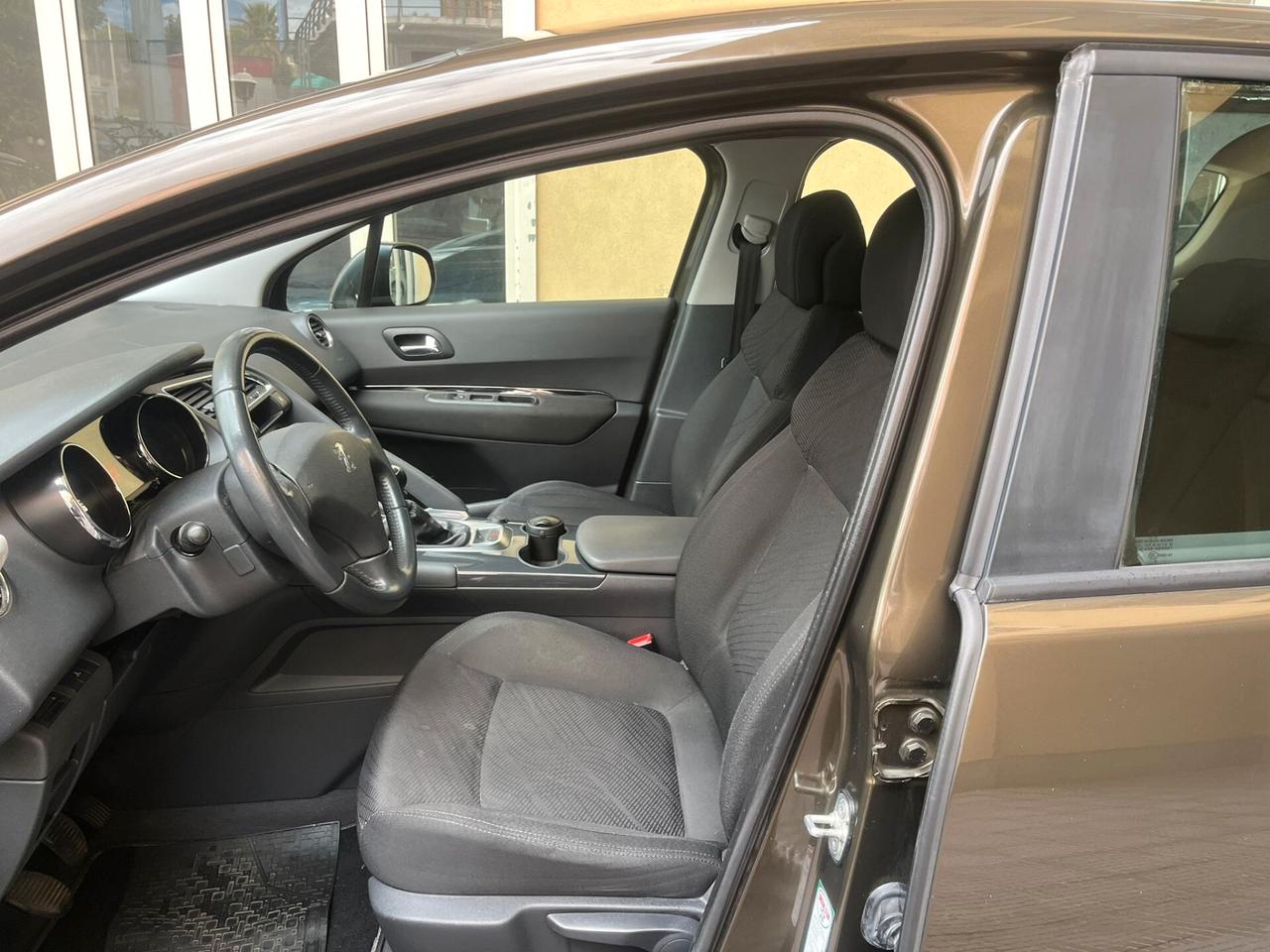 Peugeot 3008 1.6 HDi 110CV Premium